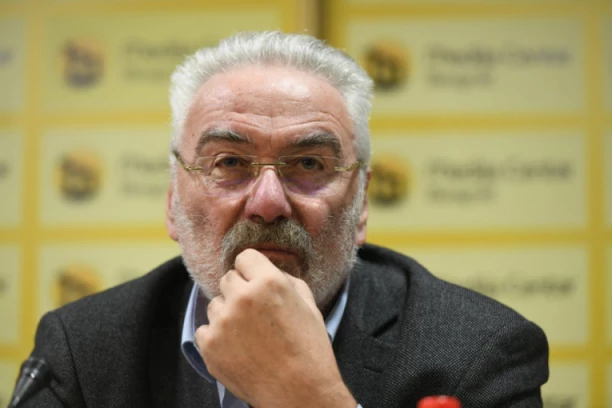 POZNATO NA KOJU ĆE STRANU PREVAGNUTI TAS?! Oglasila se Nestorovićeva stranka o vlasti u Beogradu pred sednicu Skupštine!