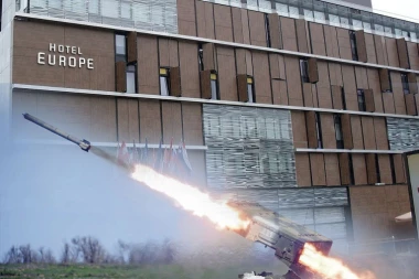 POGOĐEN HOTEL EVROPA! Pobijeni ukrajinski oficiri?