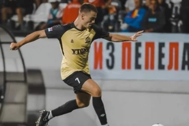 "TRANSFER BOMBA" U SAKULAMA: Mladi fudbaler sa impresivnom karijerom odlučio je da se ponovo obaveže na saradnju sa Borcem!