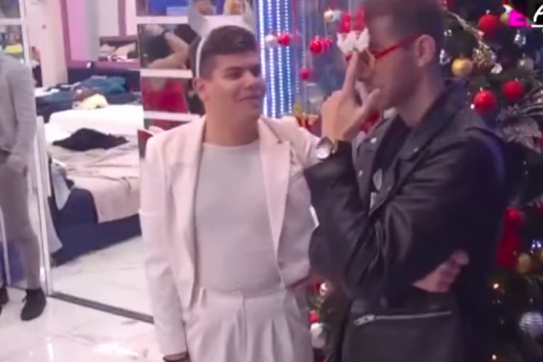 Boža Džons i Uroš Stanić novogidšnje fotkanje