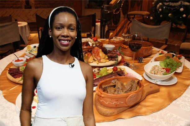 ''O MAJ GAD, SRBI SU LUDI!'' Amerikanka oduševljena srpskim običajima i tradicionalnom proslavom: ''Pre slave nemojte jesti dva dana!''