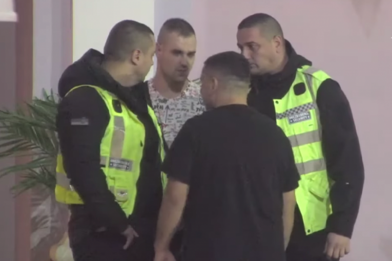 Bebica i Uroš svadja Elita 7 Zadruga obezbedjenje