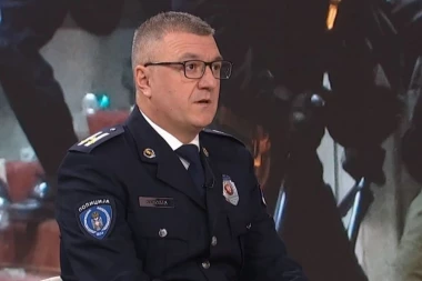 TRI SATA NASRTALI NA POLICIJU! Procesuirano 38 osoba zbog divljačkog upada u Skupštinu! NAČELNIK POLICIJE NAJAVIO NOVA HAPŠENJA!