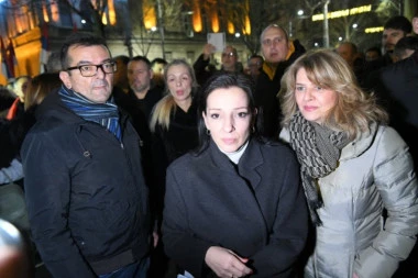 KRAJ "FARSE"! Marinika: Prekidam štrajk glađu!