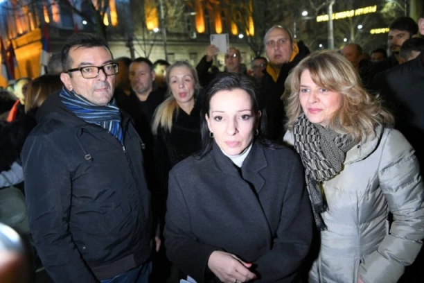 KRAJ "FARSE"! Marinika: Prekidam štrajk glađu!