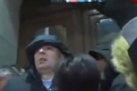 EVO KAKO JE ZAPOČEO NAPAD "MAJDANOVACA" NA SKUPŠTINU BEOGRADA! Zelenović prvi nasrće i viče Aleksiću: Poguraj, bre! (VIDEO)