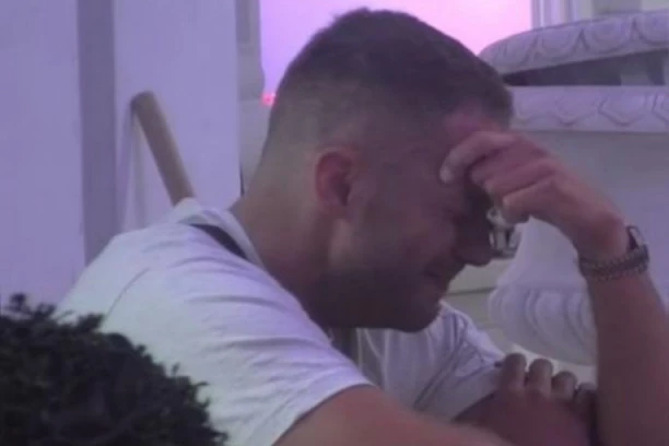 STIGLA TUŽNA VEST ZA ANĐELA RANKOVIĆA: Voditelj Elite mu saopštio ŠOK INFORMACIJU! Odmah napustio Belu kuću (FOTO)