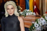 KARLEUŠINA POSLEDNJA ŽELJA: Isplanirala SAHRANU, dizajnirala KOVČEG, pa ZAPRETILA najbližima - ako joj OVO ne ispune, proganjaće ih sa ONOG SVETA! (FOTO)