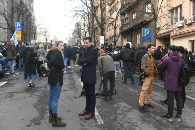 Đilasovi studenti blokirali grad