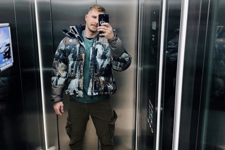 Mihailo Janjušević Twitter i Instagram slike