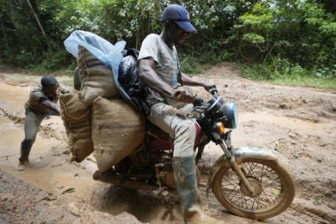 NAJMANJE 133 MRTVIH I 300 POVREĐENIH: Masakr u Nigeriji zbog sukoba stočara i farmera!