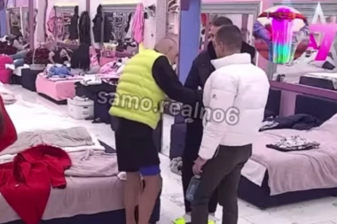 UPLAŠENI ZA JANJUŠA: Takmičari "Elite" spakovali stvari bivšeg košarkaša, misle da je završio u BOLNICI! (VIDEO)