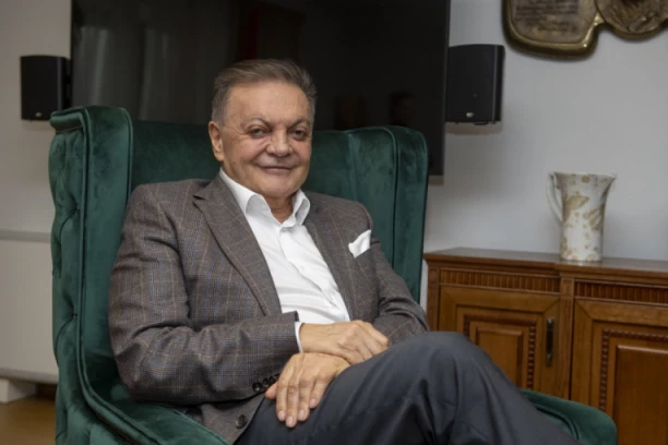 SKANDALOZNA PREVARA U KOJOJ JE ZLOUPOTREBLJEN LIK POZNATOG DOKTORA: Lažirali glas dr Bojića da nude fejk preparat
