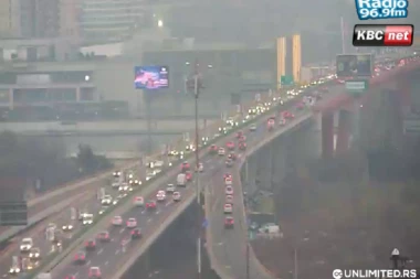 PRESTONIČKE ULICE KRCATE VOZILIMA! Gde god krenete, gužva i kolone - NAORUŽAJTE SE STRPLJENJEM! (FOTO)