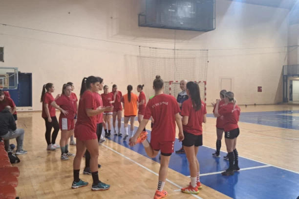 RUKOMET IDEALAN SPORT ZA RAZVOJ TIMSKOG DUHA: Budućnost je u rukama najmlađih!