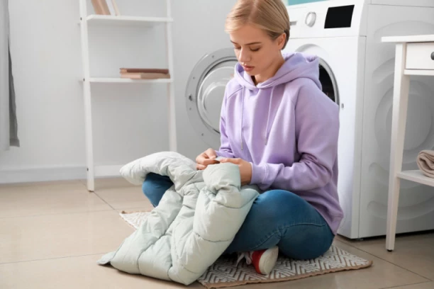 KOLIKO ČESTO ČISTITE MONTON, KAPUT I ZIMSKU JAKNU? Ovako ćete im produžiti životni vek i dugo će izgledati KAO NOVI!