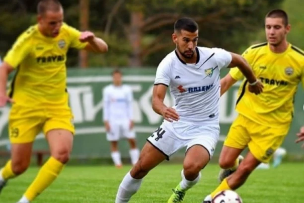 ZA UBOJITIJI NAPAD: Crno-belu opremu je zamenio dresom nekadašnjeg superligaša - "Suvača" podrhtava! (FOTO GALERIJA)