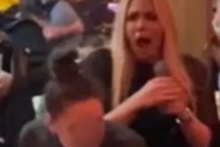 Milica Todorović udarila konobaricu