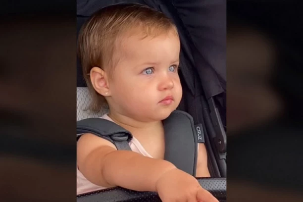 OVA BEBA JE OSVOJILA MILIONE LJUDI: Ona je zvezda na mrežama a kad se osmehne nastaje čarolija koja topi srca (VIDEO)