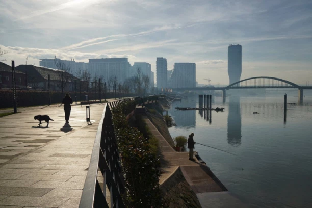 DANAS JE NAJTOPLIJI DAN U NEDELJI! Neverovatna 23 stepena u Srbiji, a onda sledi nagli preokret!