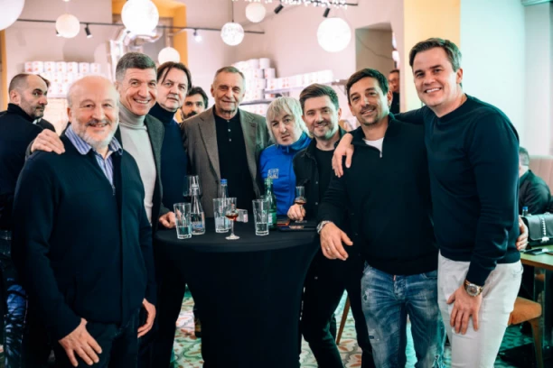 "SPORTLIGHT" I SOCCERBET OKUPILI KREM SRPSKOG SPORTA! Pored fudbalera i košarkaša, prisutni i glumci i režiseri!