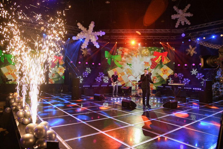 Pink novogodišnji program