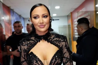 ZA PRIJINOG SINA SAMO NAJBOLJE: Zavirite na gala feštu malog Aleksandra Živojinovića, ponosna baka PUCA OD SREĆE! (FOTO)