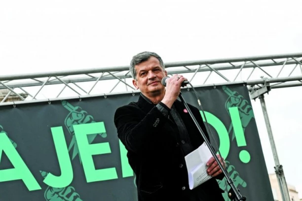 "BODROŽIĆ ĆUTI NA NASILJE, A GLASNO DELI NOVINARE" Oglasila se ANS!