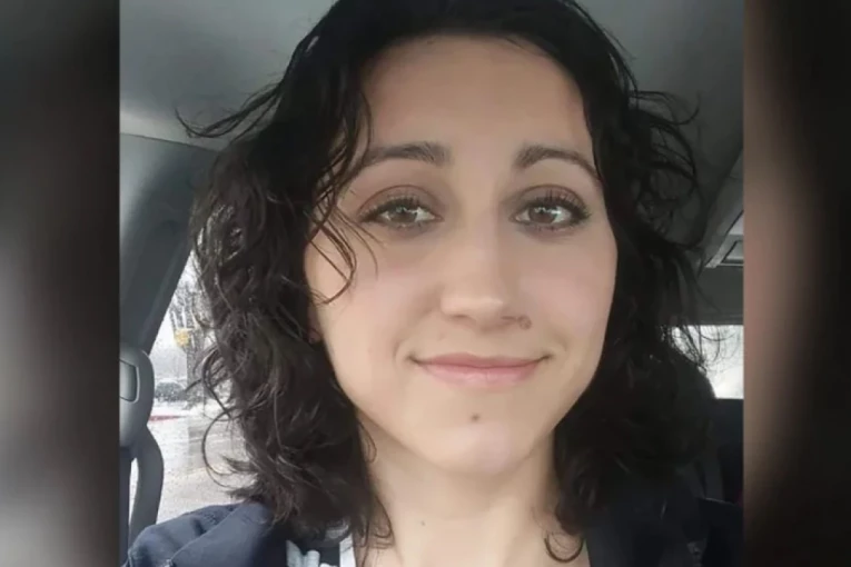 MAJKA UBILA SINA I ĆERKU PA POBEGLA SA TREĆEM DETETOM! Policija zatekla jeziv prizor