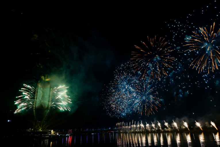 Vatromet iznad Save u Beogradu