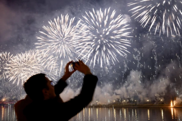 STIGLA NOVA GODINA U JAPAN, SEVERNU I JUŽNU KOREJU! Evo gde je sve već počela 2026.!