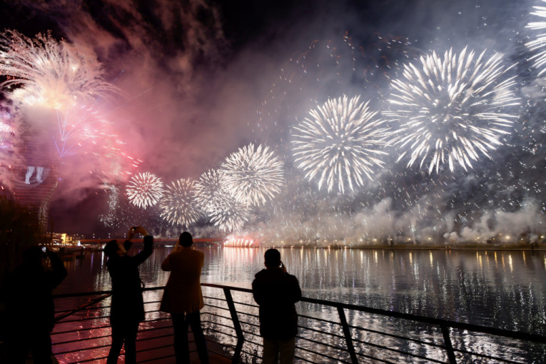 Vatromet iznad Save u Beogradu