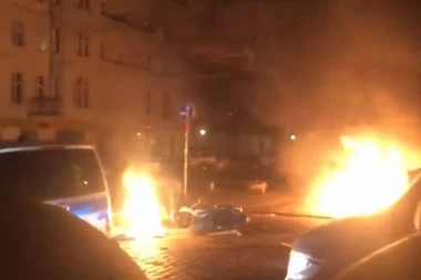 IMA MRTVIH, VIŠE DESETINA POVREĐENIH, MEĐU NJIMA I DECA! Novogodišnji doček na ulicama u Nemačkoj se pretvorio u bojno polje! (VIDEO/FOTO)