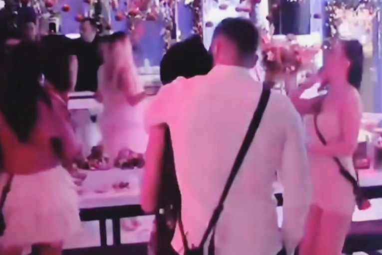 Anita Stanojlović i Anđelo Ranković poljubac