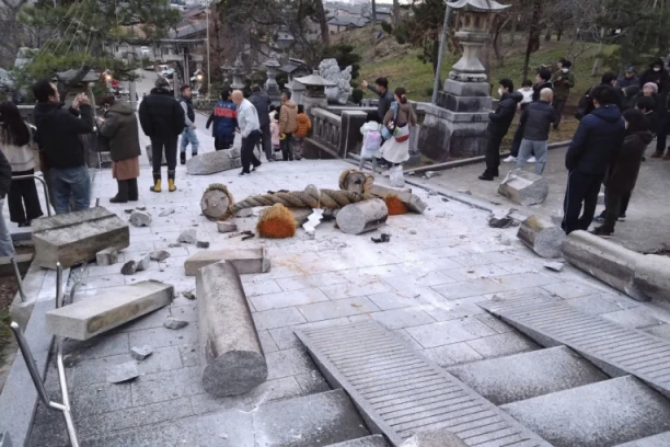 NOVI ZEMLJOTRESI I CUNAMI: Hitno se oglasio premijer Japana i objavio alarmantno upozorenje: ''Brzo se evakuišite!''