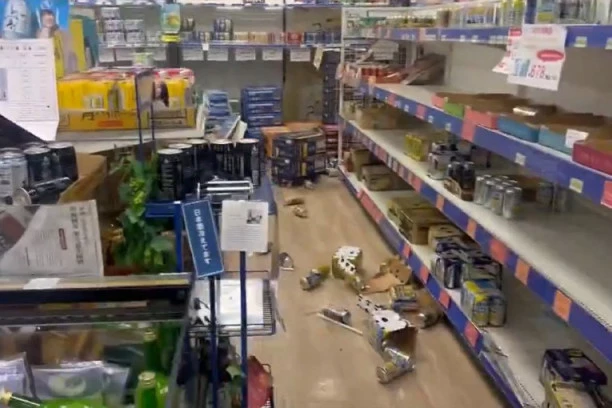 IZDATA MAPA UPOZORENJA NA CUNAMI! Japan već udario prvi talas, spasioci traže nastradale i preživele! (FOTO/VIDEO)