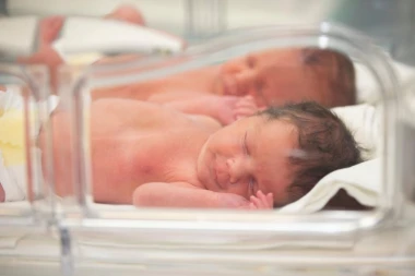 ČUDO U SPLITU! Rođene bliznakinje u dve različite godine! OBAVLJEN POROĐAJ ZA MEDICINSKE ANALE!