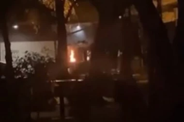 ZAPALJENA TEZGA NA LABUDOVOM BRDU: Sprečeno širenje požara!