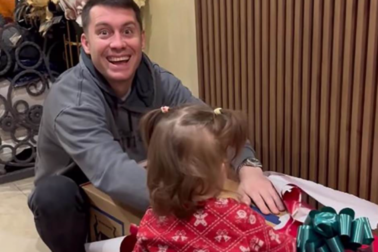 Marija Mikić iznenadila supruga Jovana za rođendan