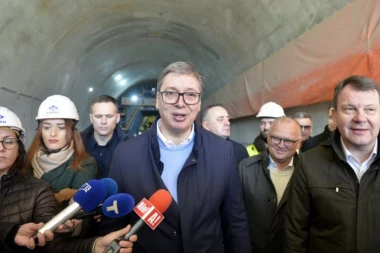 OD ZRENJANINA DO LOZNICE ZA SAT I PO! Aleksandar Vučić obišao radove na tunelu "Iriški venac" i najavio nova ulaganja!