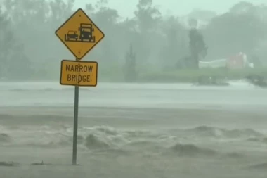 AUSTRALIJU ZADESILA KATAKLIZMA! Bujice odsekle gradove, napadalo kiše u dva dana kao za TRI MESECA: Naredna 24 sata su KLJUČNA! (FOTO,VIDEO)