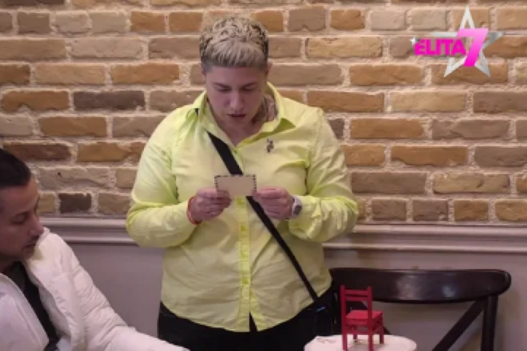 Jovana Tomić Matora čita čestitke