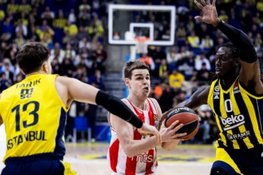 ČUDO OD DETETA: Prvi poeni NIkole Topića u Evroligi! (VIDEO)