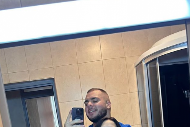 Aleksandra Mladenović sa bivšim dečkom