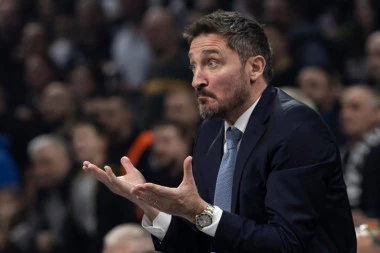 "CIRKUZANT" SE NIJE DUGO ZADRŽAO! Asvel ostaje BEZ TRENERA pred duel sa Zvezdom Meridianbet!