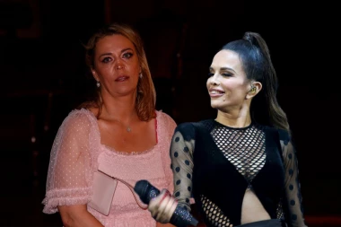 ĆERKA MERIME NJEGOMIR KIVNA NA SEVERINU: Iskoristila pesmu njene pokojne majke za PROVOKACIJU, Ljubica joj se obratila JAVNO!