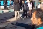 UZNEMIRUJUĆI SNIMCI TERORISTIČKOG NAPADA: Najmanje 73 mrtvih na ulici, PLAČ PARA NEBO, tela rasuta NA SVE STRANE (VIDEO)