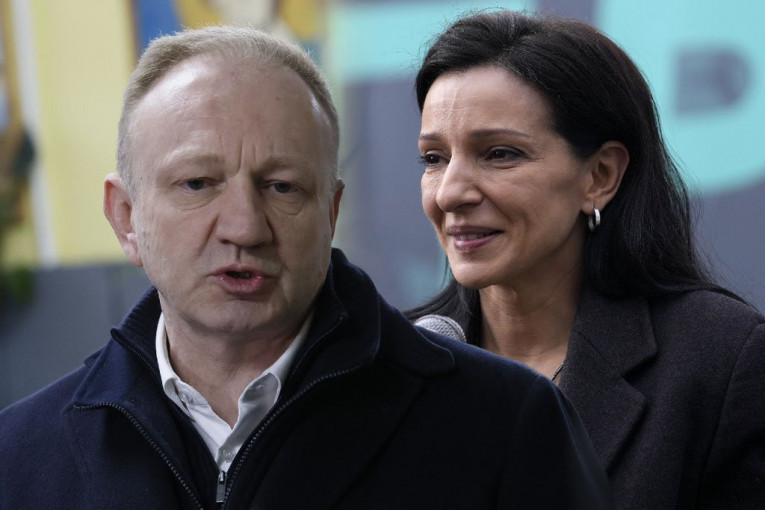 PROVALJENI! Đilas i Marinika primenjuju Kurtijeve metode u Skupštini Srbije: Ovo je DOKAZ - CRNO NA BELO! (FOTO)