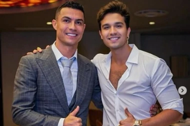 RONALDO SE BAŠ "OTVORIO"! Poznati pevač u ŠOKU I NEVERICI kada je dobio SKUPOCENI SAT od slavnog fudbalera!