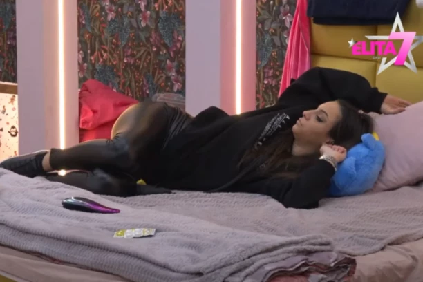 MIONINIM RODITELJIMA ĆE SE SLOŠITI: Zbog Ša se ODREKLA OBEĆANJA, a OVA scena će ih proganjati!